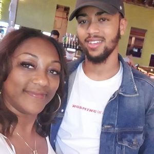 Meet your Posher, Bakia